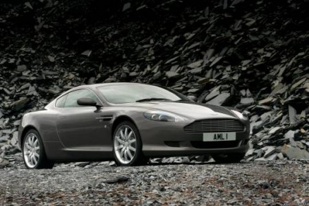описание Aston Martin DB9