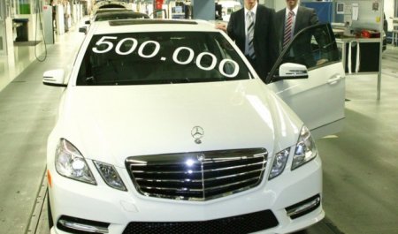 Пол миллиона Mercedes-Benz.