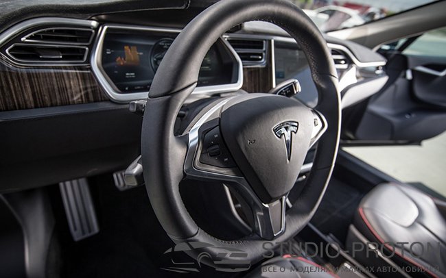 Рулевое колесо Tesla Model S